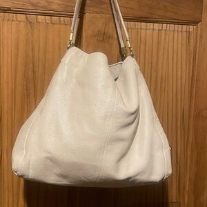 Coach Elegant Cream Leather Tote Bag shoulder good clean condition Preloved